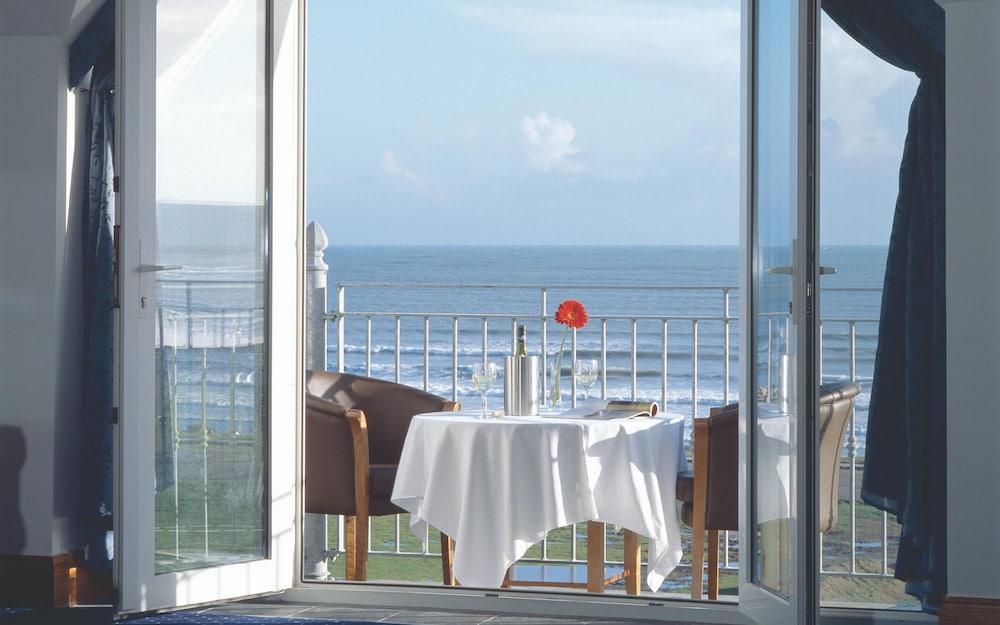 Garryvoe Hotel Балликоттон Экстерьер фото
